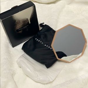 🌸Fenty beaoTravel Mirror with Pouch🌸